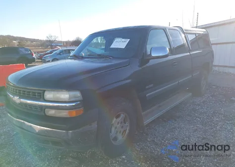 2000 Chevrolet Silverado 1500 Ls from USA, damaged, VIN 2GCEK19T0Y1119752